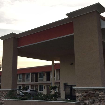 Ontario Inn & Suites Montclair Exterior foto